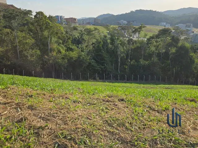 Terreno com 282m², à venda, no bairro Casa de Pedra em Volta Redonda