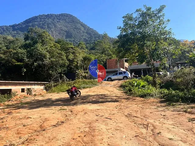 Terreno com 740m², à venda, no bairro Caneca Fina em Guapimirim