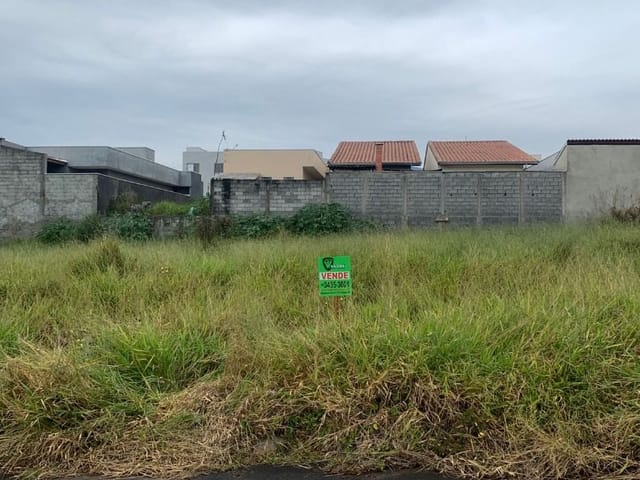 Terreno com 300m², à venda, no bairro Loteamento Sierra em Extrema