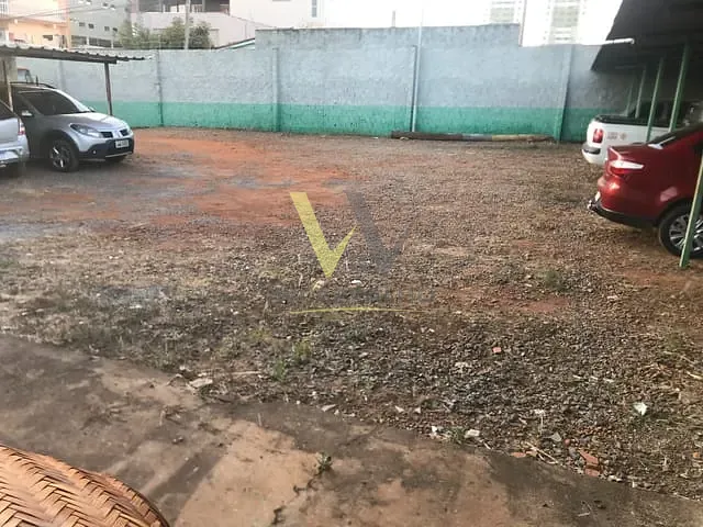 Terreno com 400m², à venda, no bairro Vila Santa Isabel em Anápolis