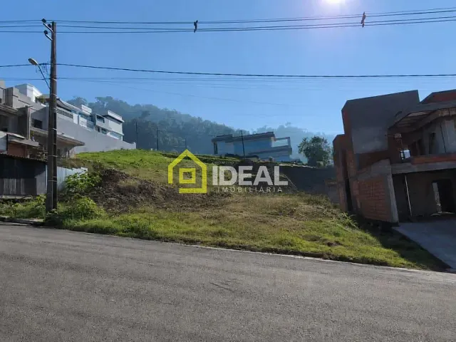 Terreno com 450m², à venda, no bairro Santa Cruz em Concórdia