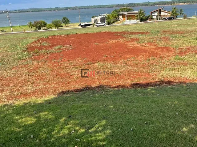 Terreno com 820m², à venda, no bairro Paranagi em Sertaneja