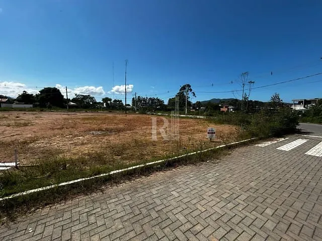 Terreno com 450m², à venda, no bairro Areias em Tijucas
