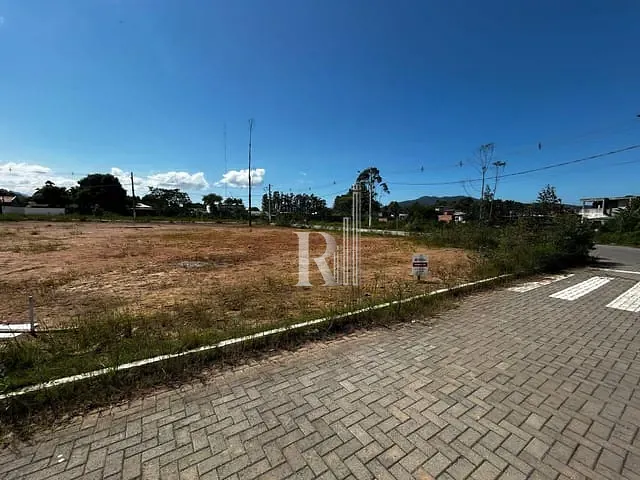 Terreno com 450m², à venda, no bairro Areias em Tijucas