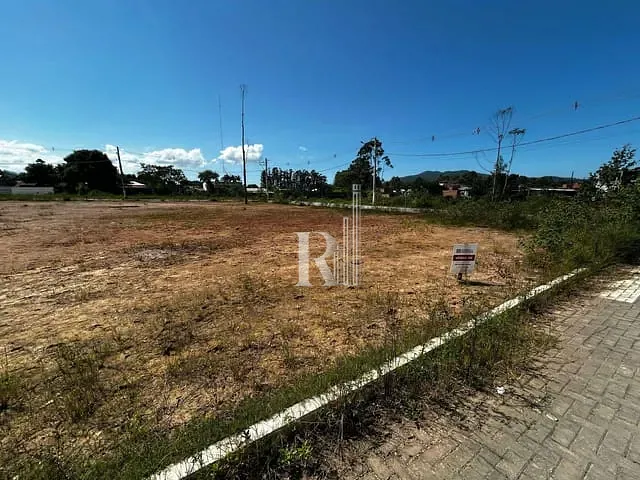 Terreno com 450m², à venda, no bairro Areias em Tijucas