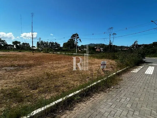 Terreno com 450m², à venda, no bairro Areias em Tijucas