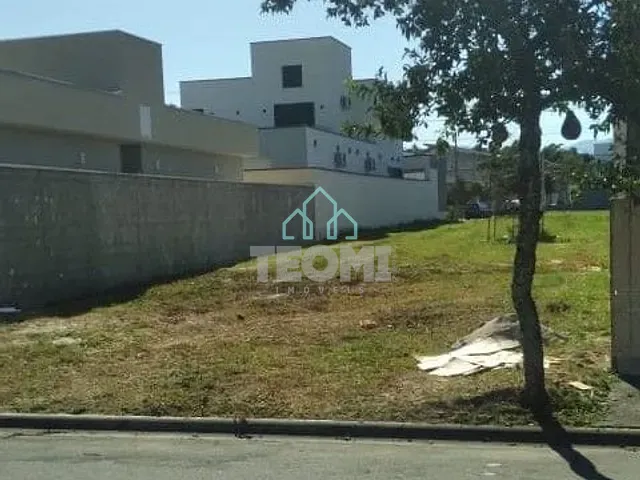 Terreno com 250m², à venda, no bairro Residencial Santa Izabel em Taubaté