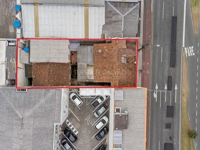 Terreno com 303m², à venda, no bairro Centro em Curitiba