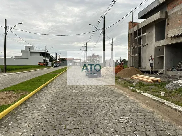 Terreno com 360m², à venda, no bairro XV novembro em Tijucas