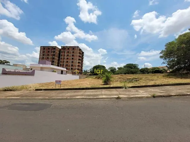 Terreno com 1418m², à venda, no bairro Vila Zillo em Bauru