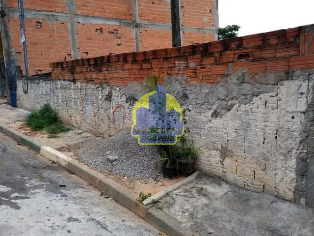 Terreno com 303m², à venda, no bairro Bandeiras em Osasco