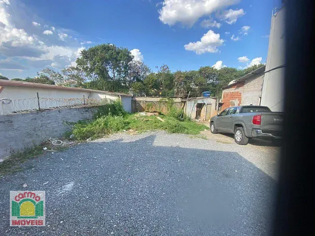 Terreno com 330m², à venda, no bairro Centro em Anápolis