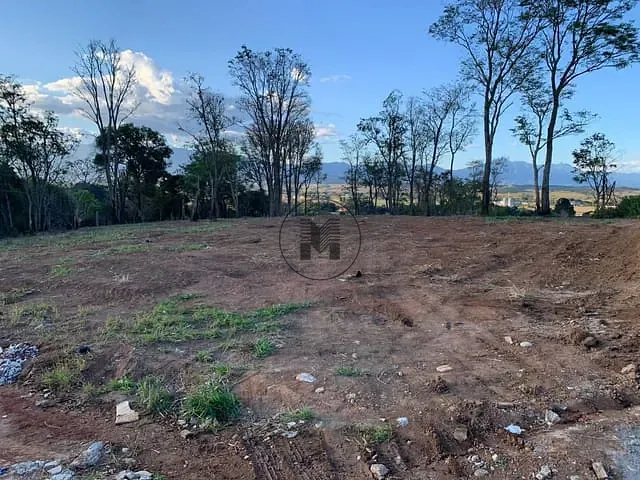 Terreno com 1512m², à venda, no bairro Santa Edwiges em Guaratinguetá