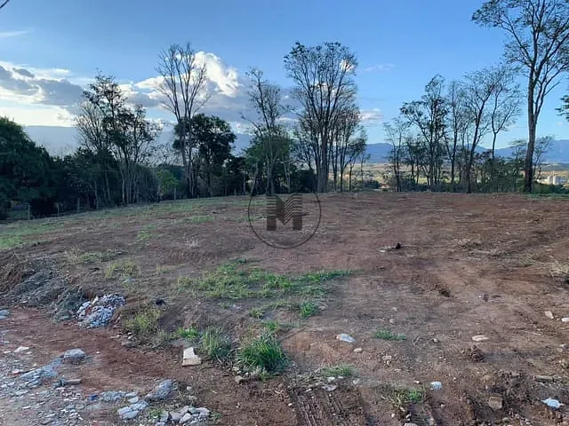 Terreno com 1512m², à venda, no bairro Santa Edwiges em Guaratinguetá