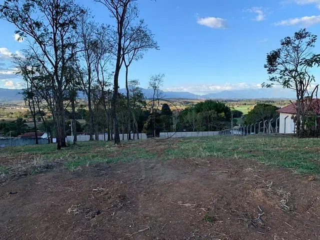 Terreno com 1512m², à venda, no bairro Santa Edwiges em Guaratinguetá