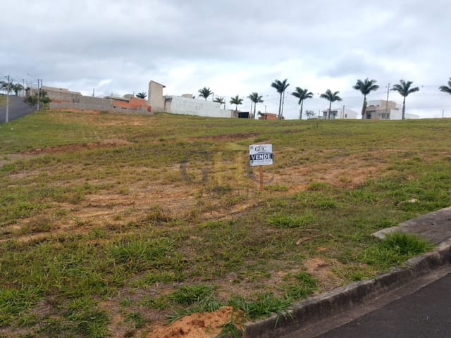 Terreno com 381m², à venda, no bairro Jardim São Lucas em Salto de Pirapora