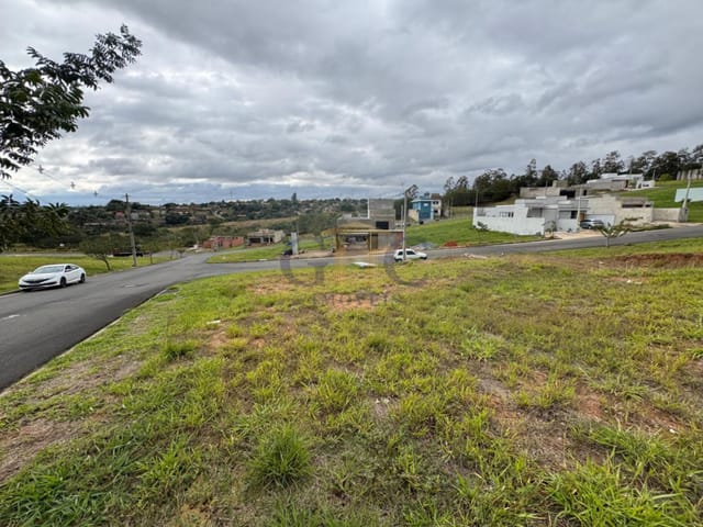 Terreno com 381m², à venda, no bairro Jardim São Lucas em Salto de Pirapora