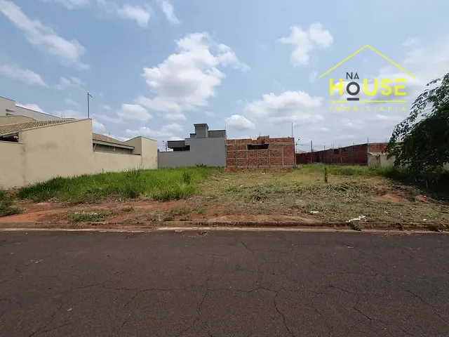 Terreno com 183m², à venda, no bairro Jardim das Carobeiras em Votuporanga