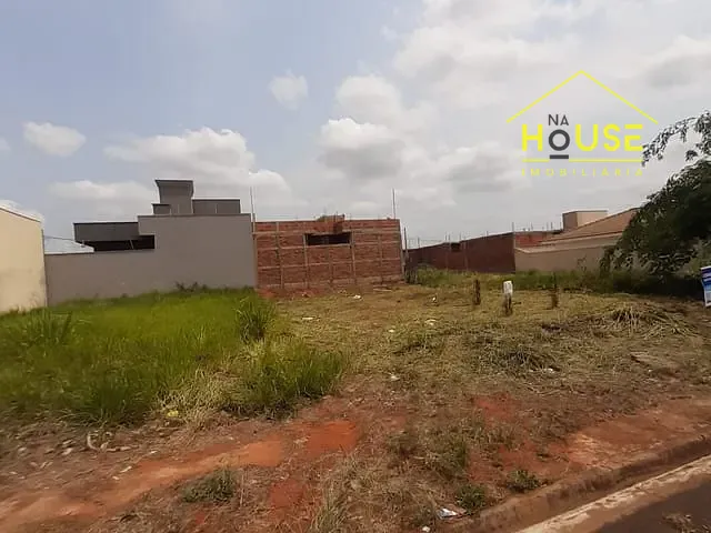 Terreno com 183m², à venda, no bairro Jardim das Carobeiras em Votuporanga