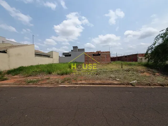 Terreno com 183m², à venda, no bairro Jardim das Carobeiras em Votuporanga