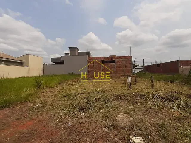 Terreno com 183m², à venda, no bairro Jardim das Carobeiras em Votuporanga