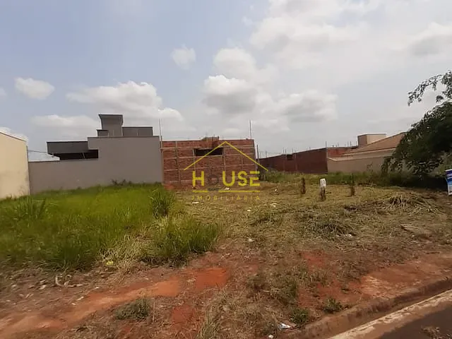 Terreno com 183m², à venda, no bairro Jardim das Carobeiras em Votuporanga