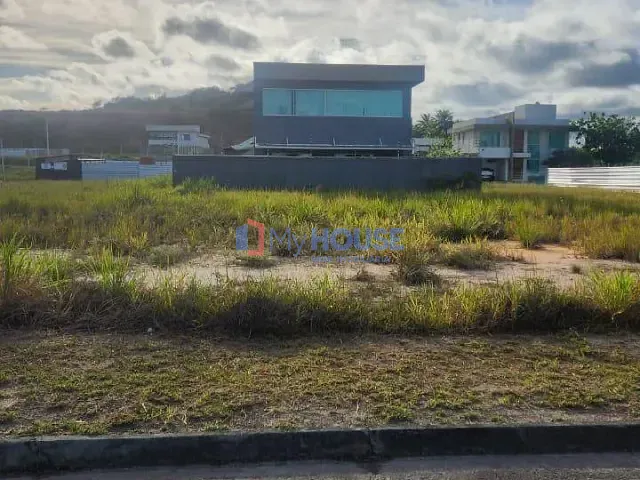 Terreno com 450m², à venda, no bairro Nossa Senhora da Vitória em Ilhéus