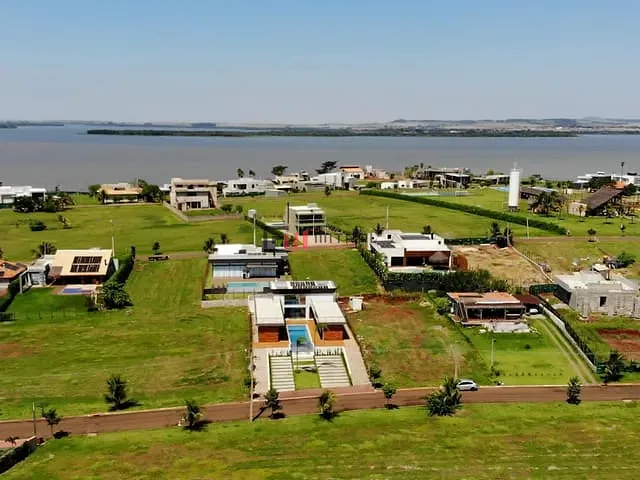 Terreno com 820m², à venda, no bairro Paranagi em Sertaneja