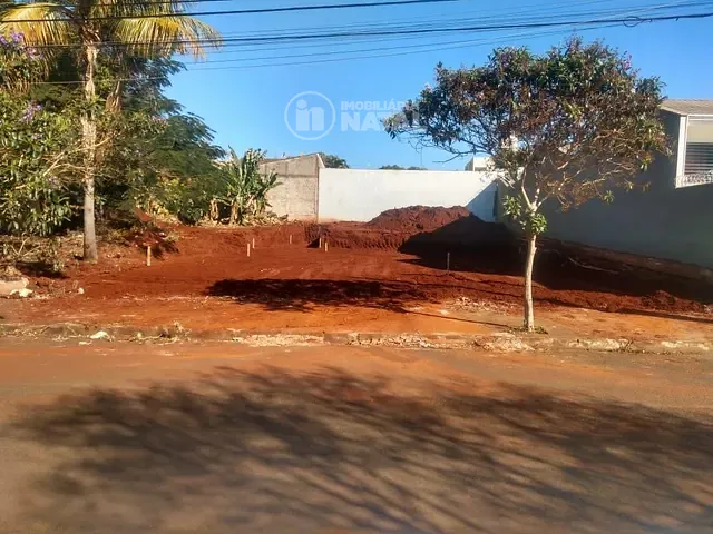 Terreno com 525m², à venda, no bairro Parque Residencial Alcântara em Londrina
