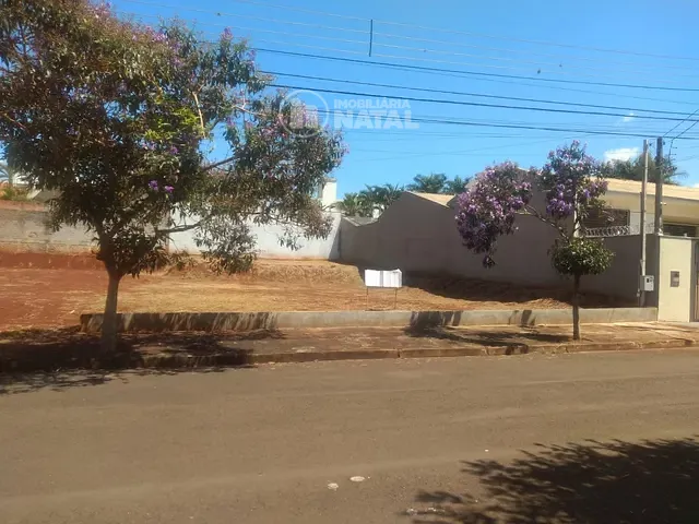Terreno com 525m², à venda, no bairro Parque Residencial Alcântara em Londrina