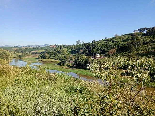 Terreno com 2000m², à venda, no bairro 0 em Botelhos