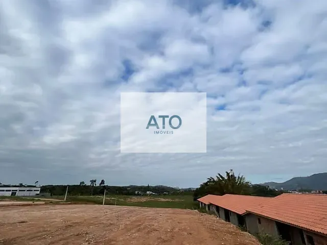 Terreno com 1144m², à venda, no bairro Areião em Canelinha