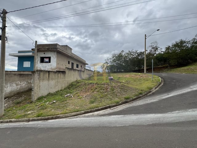 Terreno com 274m², à venda, no bairro Jardim São Lucas em Salto de Pirapora