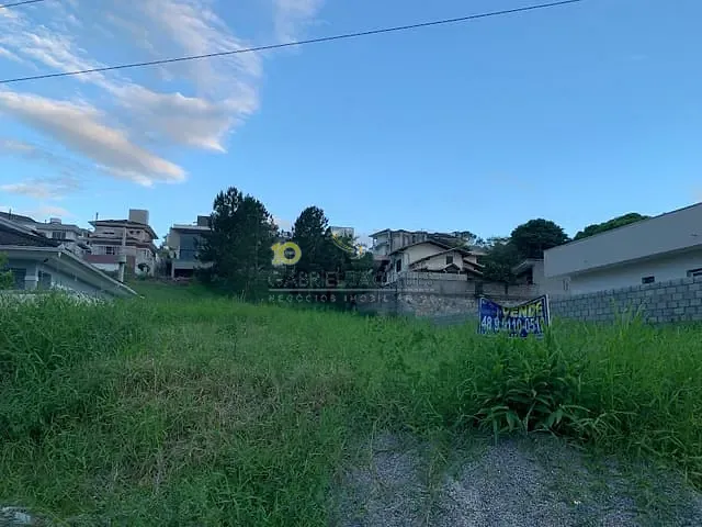 Terreno com 643m², à venda, no bairro Pedra Branca em Palhoça