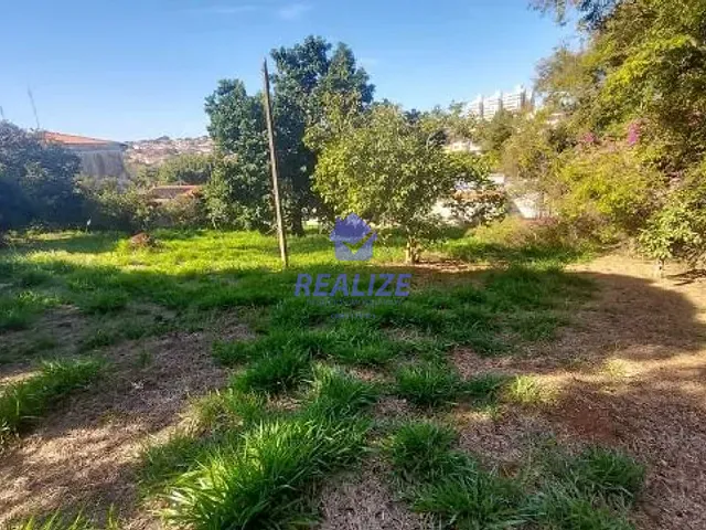 Terreno com 2888m², à venda, no bairro Centro em Botucatu