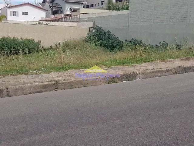Terreno com 504m², à venda ou para alugar, no bairro Centro em Capivari