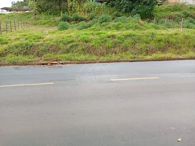 Terreno com 474m², à venda, no bairro Morada dos Pássaros em Poços de Caldas