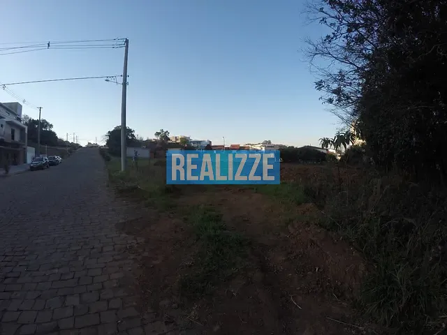 Terreno com 427m², à venda, no bairro Centro em Marau