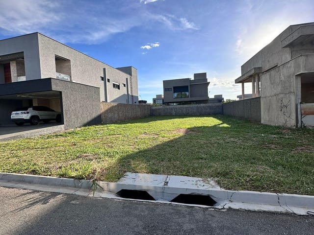Terreno com 449m², à venda, no bairro Residencial Goiânia Golfe Clube em Goiânia