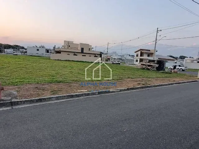 Terreno com 399m², à venda, no bairro Parque das Nações em Pindamonhangaba