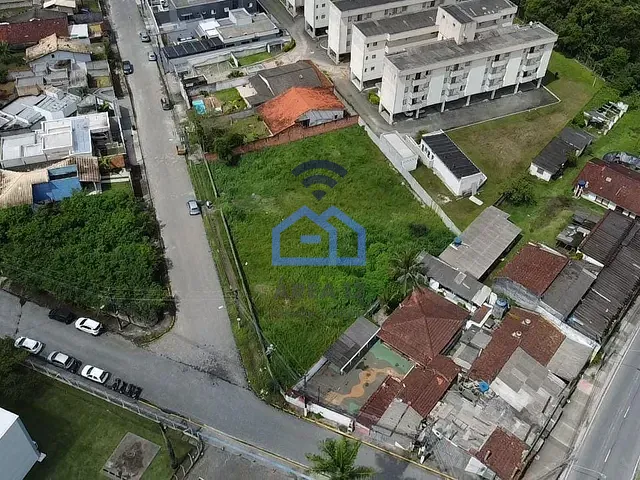 Terreno com 1535m², à venda, no bairro Martim de Sá em Caraguatatuba