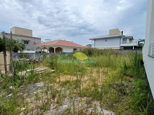 Terreno com 375m², à venda, no bairro Campeche em Florianópolis