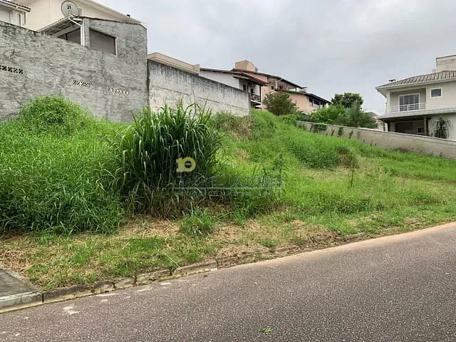 Terreno com 486m², à venda, no bairro Pedra Branca em Palhoça