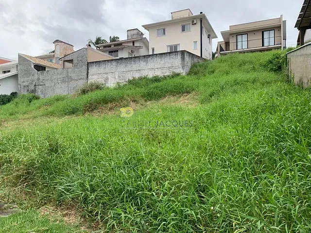 Terreno com 486m², à venda, no bairro Pedra Branca em Palhoça