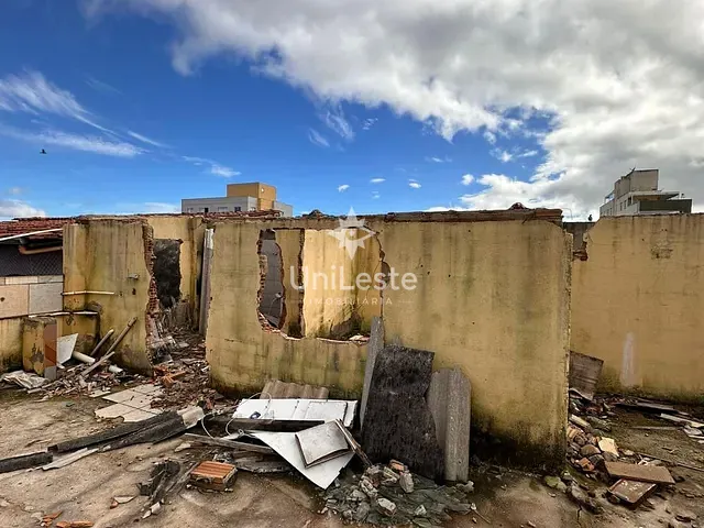 Terreno com 350m², à venda, no bairro Esplanada em Belo Horizonte