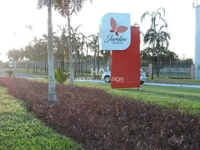 Terreno com 360m², à venda, no bairro Residencial Condomínio Jardim Veneza em Senador Canedo
