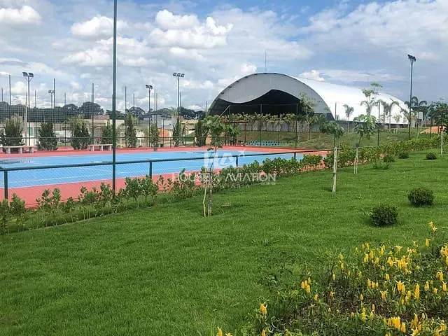Terreno com 360m², à venda, no bairro Residencial Condomínio Jardim Veneza em Senador Canedo