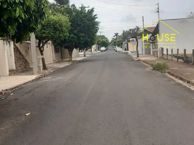 Terreno com 300m², à venda, no bairro San Remo em Votuporanga