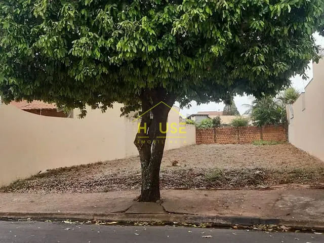 Terreno com 300m², à venda, no bairro San Remo em Votuporanga
