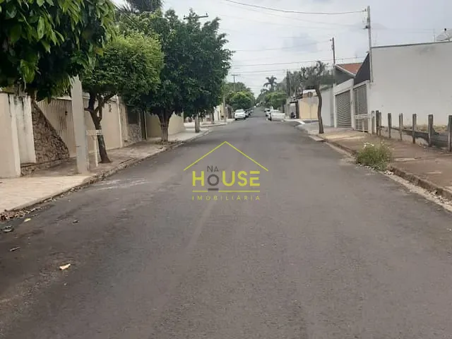 Terreno com 300m², à venda, no bairro San Remo em Votuporanga